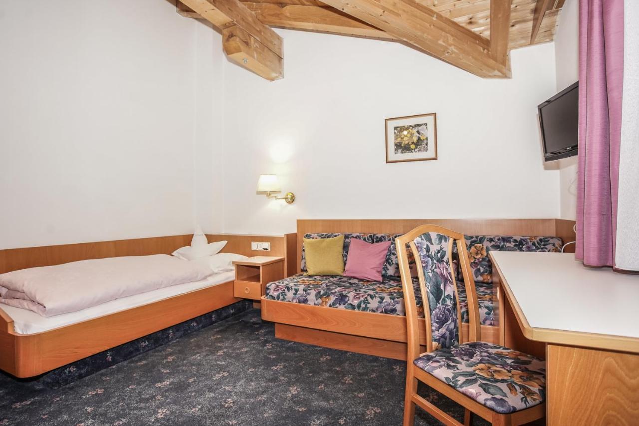 Hotel Waldheim Natz-Schabs Εξωτερικό φωτογραφία